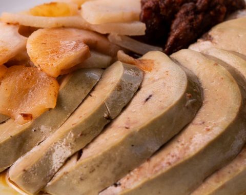 Goose liver with apples